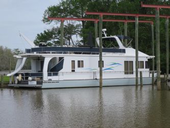 70' Monticello 1998 Yacht For Sale